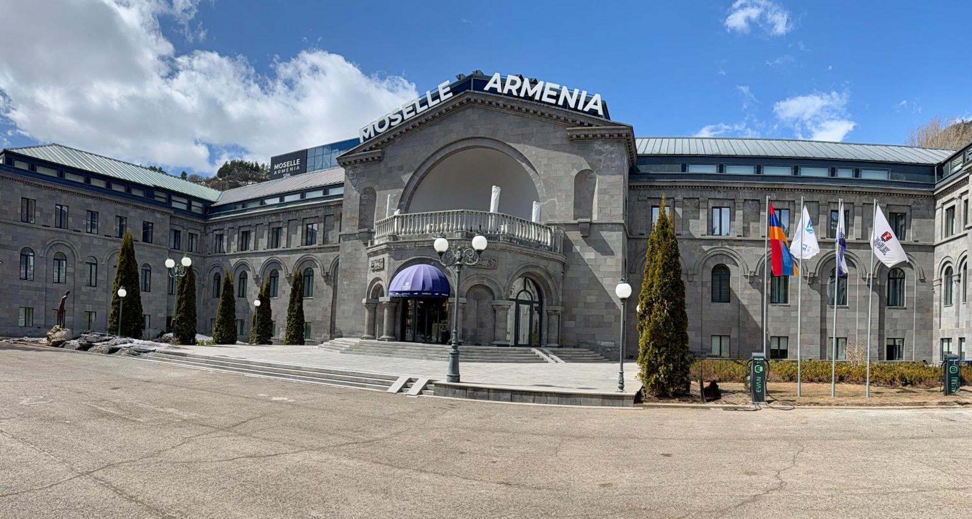 Armenia Hotel Csermuk Kültér fotó